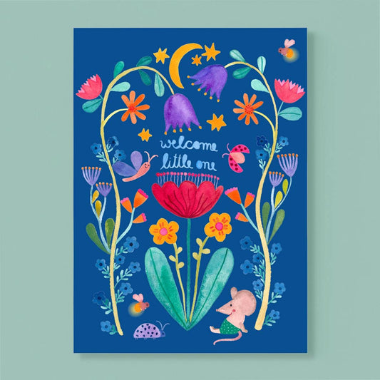 Postkarte *Welcome Little One* (Blumen auf blauem Grund)