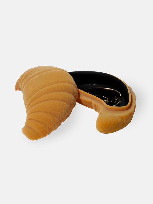 DOIY Schmuckschatulle „Good Morning“ in Croissant-Form, ideal zum Aufbewahren von Schmuckstücken.