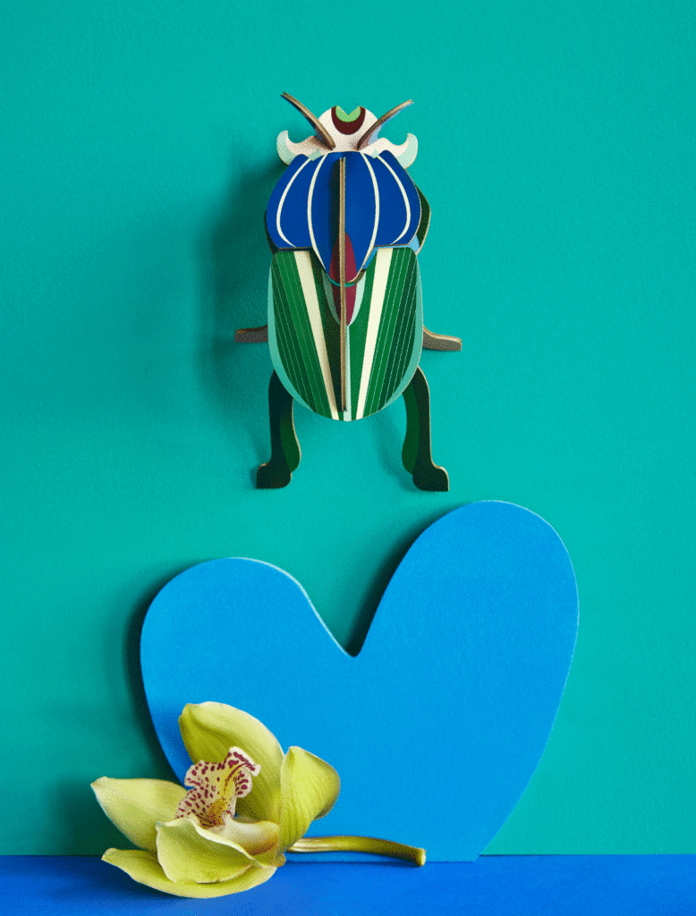 Studio Roof - Wanddekoration aus Pappe „Mimela Scarab Beetle“