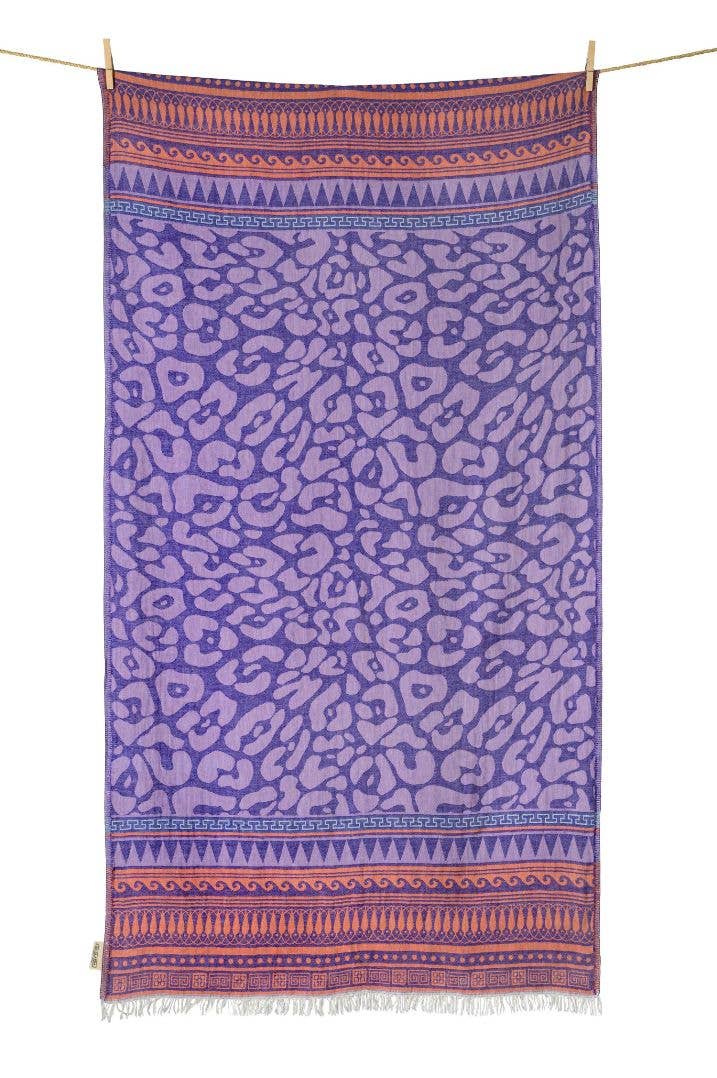 Aelia Anna Strandtuch Kastraki in Lila und Korallenrot