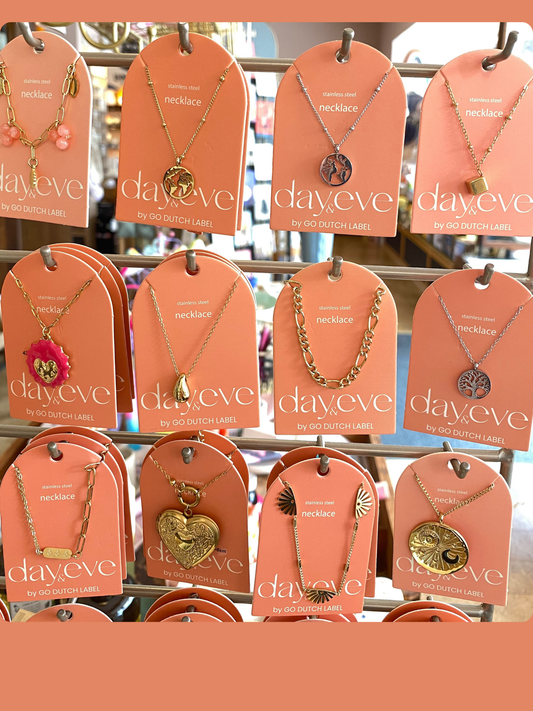 Day&Eve Ketten