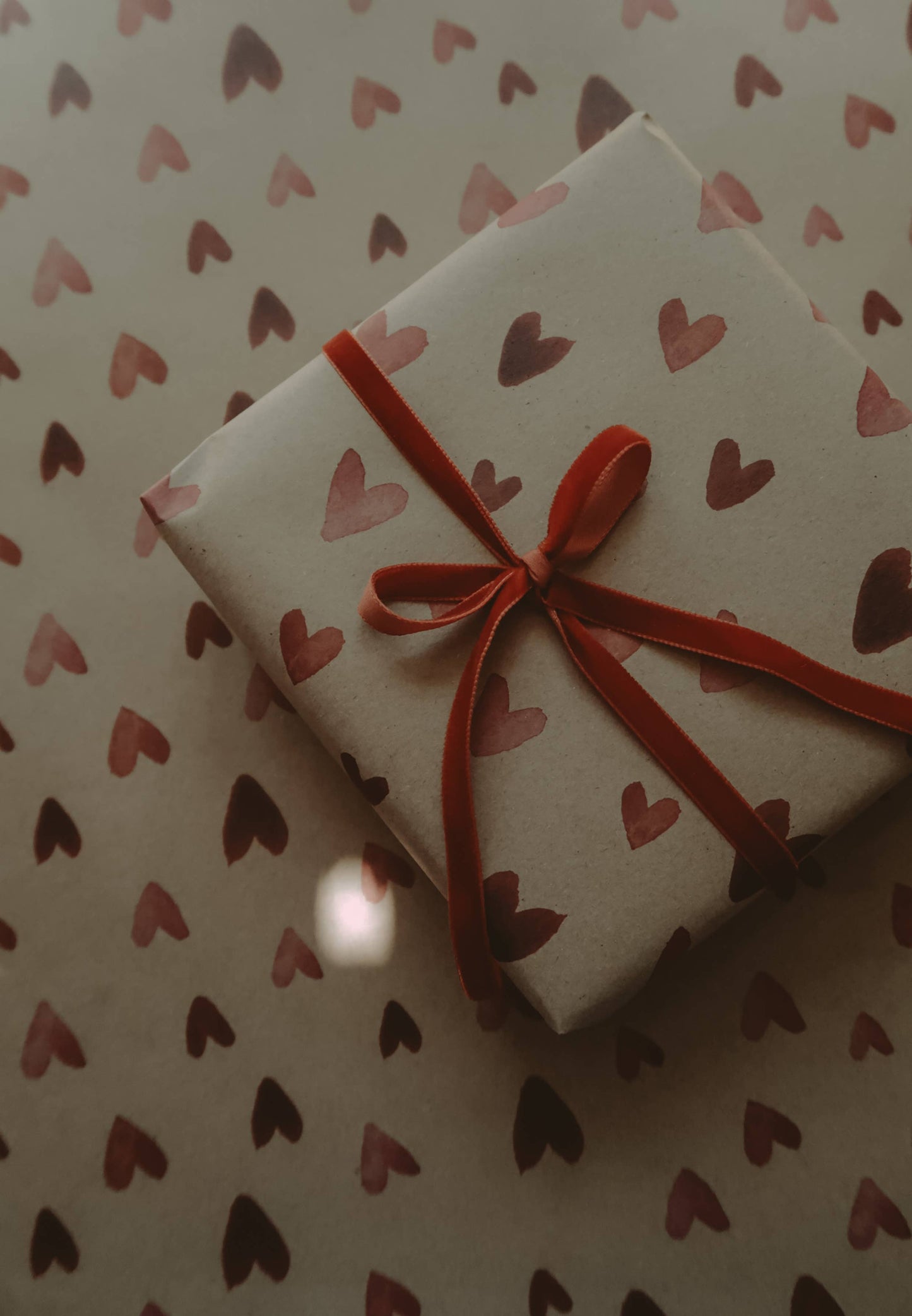 My Designpicture RED HEARTS Kraft-Geschenkpapier Bogen