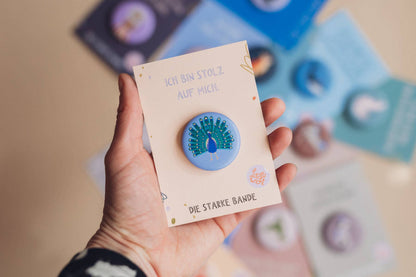 LieselsWicht Button Mit Affirmation - Pfau - Ich Bin Stolz Auf Mich