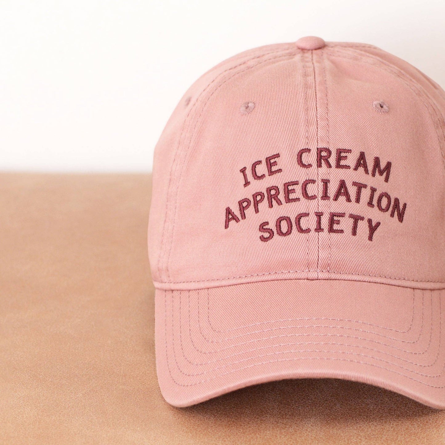 AlphabetBags - IceCream Appreciation Society - Baumwoll-Baseballkappe - Altrosa