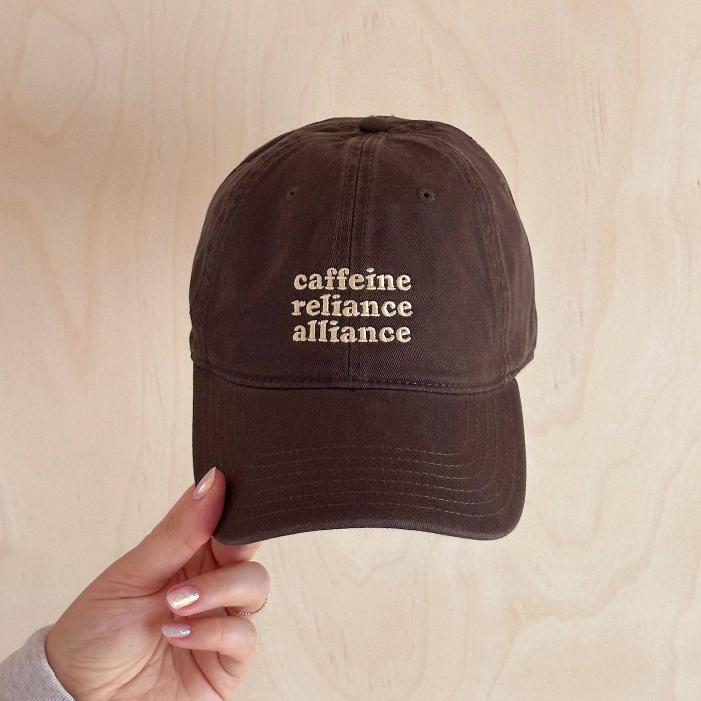 AlphabetBags  - caffeine reliance alliance - Baumwoll-Baseballkappe