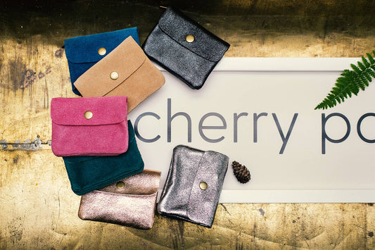 Cherry Paris Geldbeutel Wildlederoptik LUCE