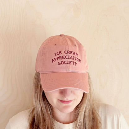 AlphabetBags - IceCream Appreciation Society - Baumwoll-Baseballkappe - Altrosa