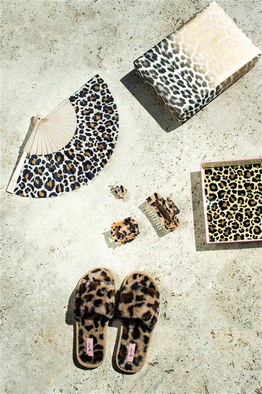 By-Vivi Fächer Leopard