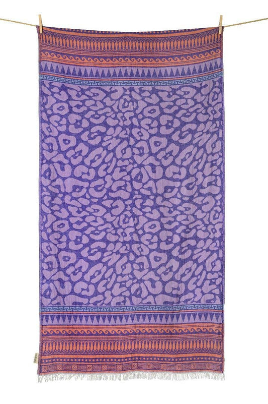 Aelia Anna Strandtuch Kastraki in Lila und Korallenrot