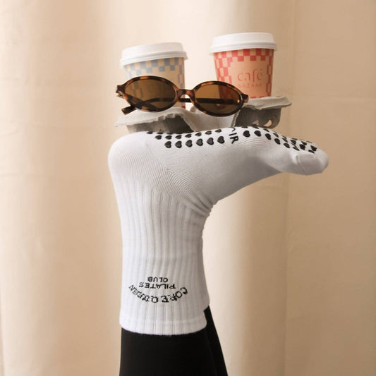 Bazaar Noir Grip Socken "Core Queen - White"