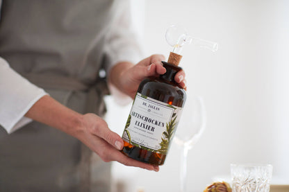 Dr. Jaglas Ausgießer, + Design Geschenkkarton, 2 cl, mundgeblasen